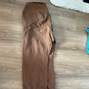 Spyder brand leggings with side pockets NWOT